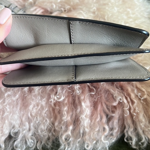 Chloé Small Faye Bracelet Bag - Picture 6 of 7